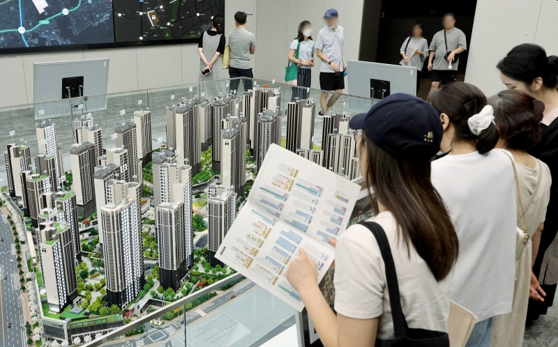 실거주 의무 없는 3000가구 신축 ‘디에이치 방배’… 강남 전세난 숨...
