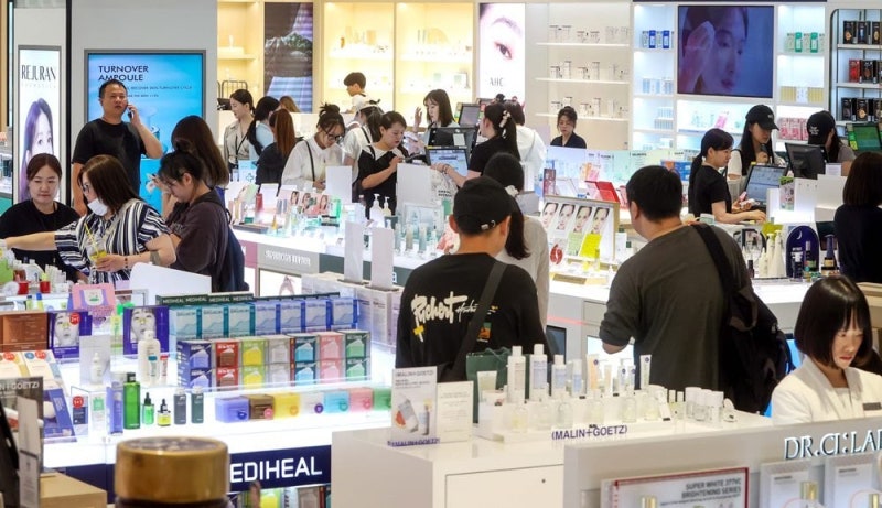 할부도 QR결제도 된다…외국인 쇼핑 문턱 낮추는 유통가