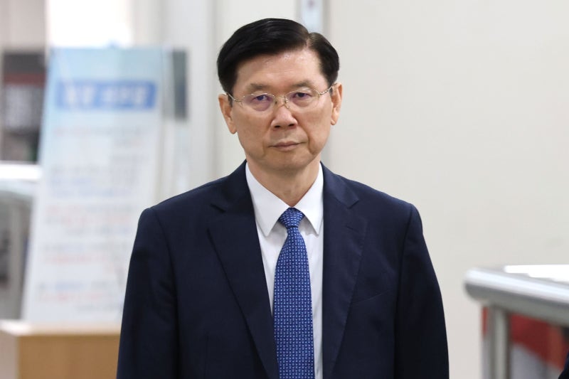 ‘尹 체포 방해’ 경호처 수뇌부 박종준·김성훈 1심 실형… 법정 구속