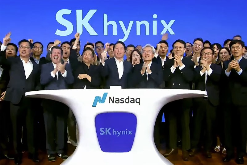 [특징주] ADR은 대박났는데…SK하이닉스, 6%대 하락세