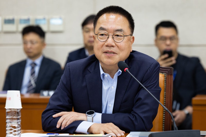 “<b>돌려차기</b> 한판 하지” <b>서범수</b>, 피해자 면전 실언에 결국 사과