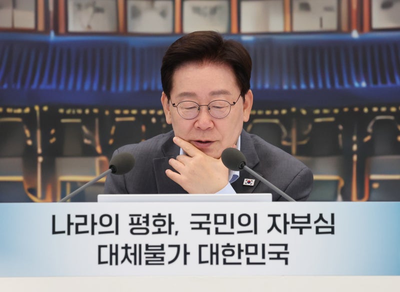 육·해·공 별들의 반발… 참모총장 46명이 뭉친 이유