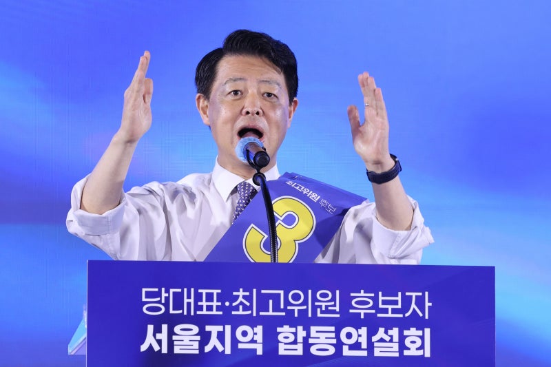 김영호도 與 <b>최고위원</b> 후보 사퇴… “<b>김용</b> 후보에 힘 모아 달라”