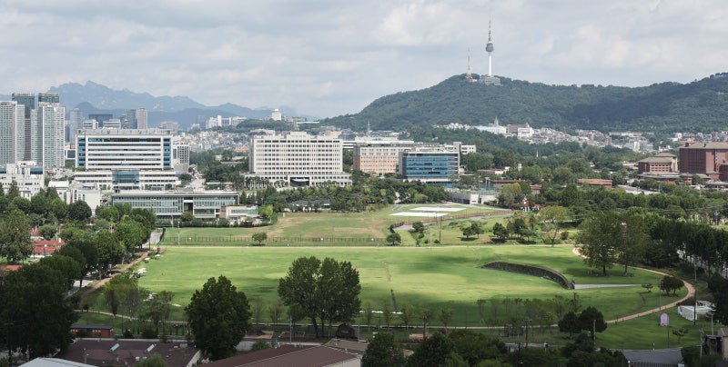 “서울시민 3명 중 2명은 <b>용산공원</b> 내 <b>공공주택</b> 공급 반대”