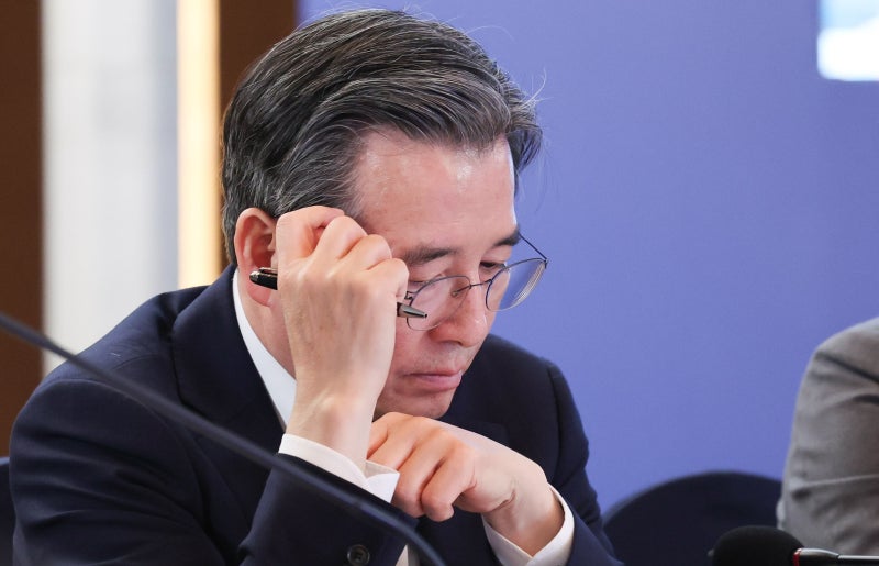 국힘 “<b>김용범</b> <b>사퇴</b>는 꼬리자르기…<b>레버리지 ETF</b> 국조·특검해야”