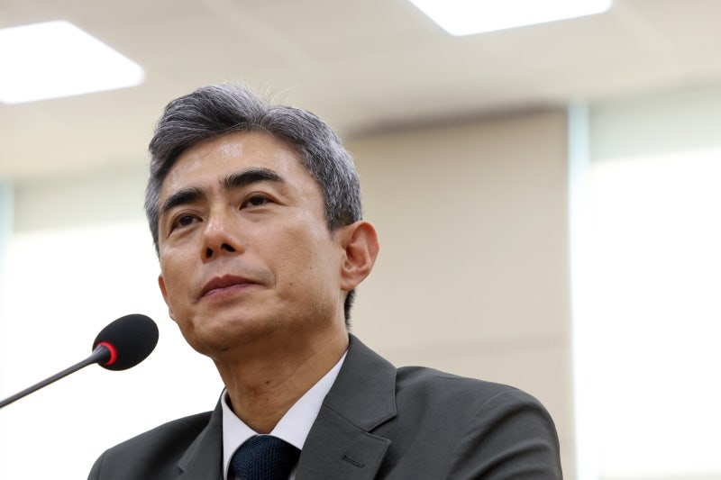 <b>강신철 국방장관 후보</b>자, 子 상가·철거민 특공 논란에 “국민께 송구”