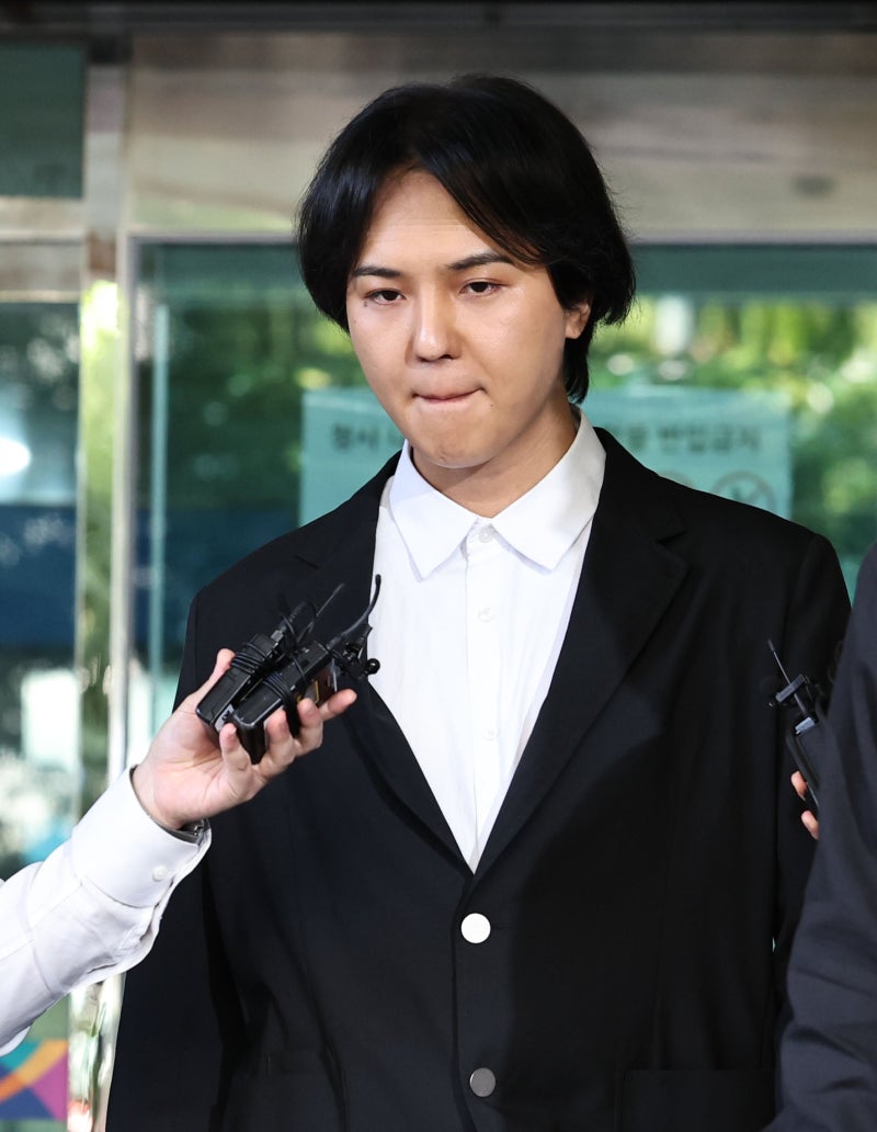 ‘102일 무단이탈’ <b>송민호 재복무</b>한다…병무청 “<b>절차</b> 검토 중”