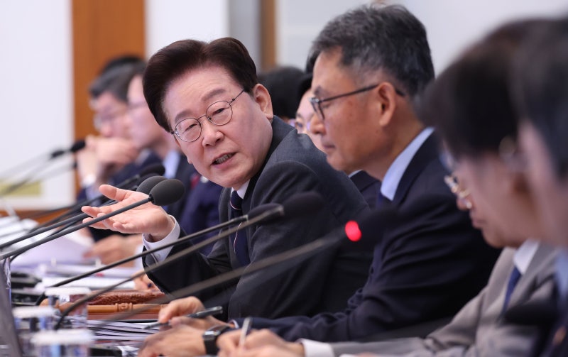 李<b>대통령</b> “거짓말까지 하며 ‘비<b>공개</b> <b>국무회의</b>’ 압박… 이해 어려워”