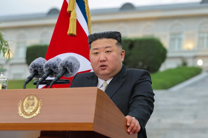 <b>김정은</b> 당일치기 <b>방중</b> 할 듯… 여권 관계자 “오늘 <b>귀국</b> 유력”