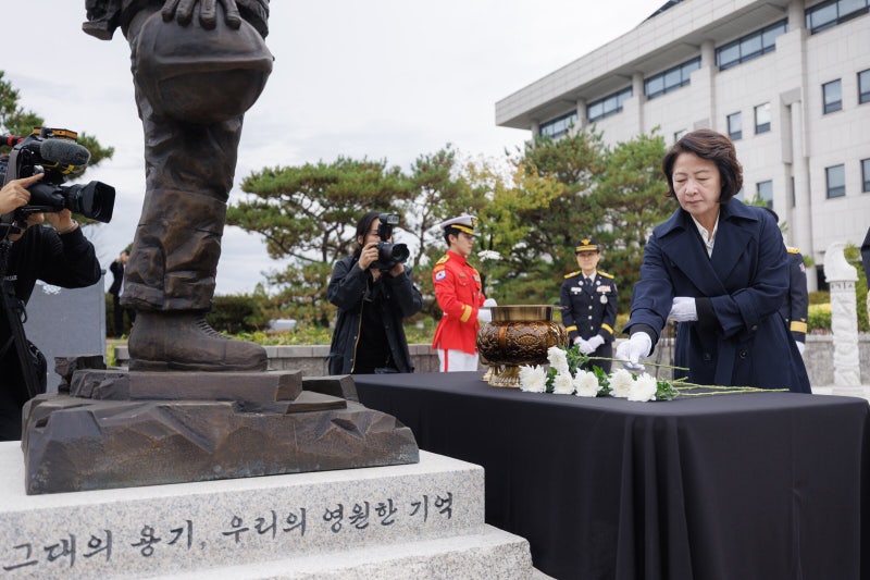 추미애 소방 빨대 발언 논란과 순직 소방관 추모행사 예산 축소 배경