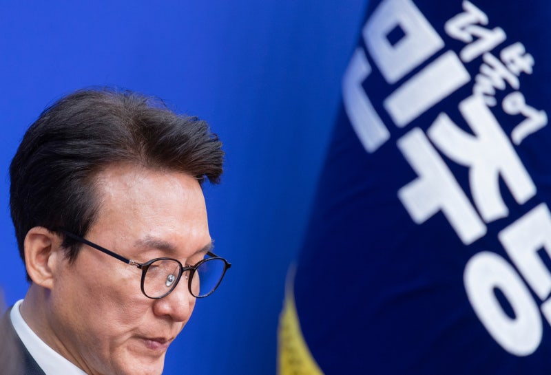 <b>민주</b> 35%·<b>국힘</b> 30%…李 정부 출범 후 <b>최소</b> <b>격차</b>[한국갤럽]