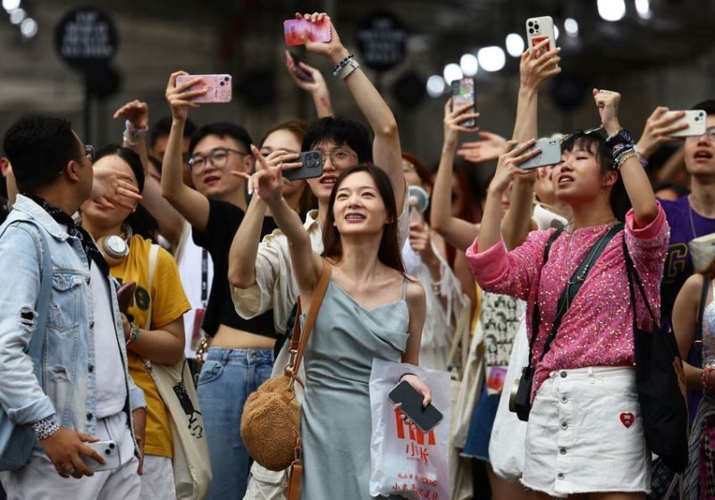 '테일러 <b>스위프트</b>' 유치로 <b>1분기</b> GDP 0.2%p 끌어올리는 '이 나라'