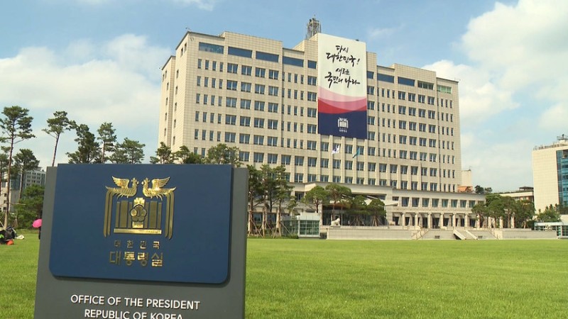 <b>대통령실</b>, '<b>의대</b> 휴학 자율승인'에 "동맹휴학 전면 허용 아냐"