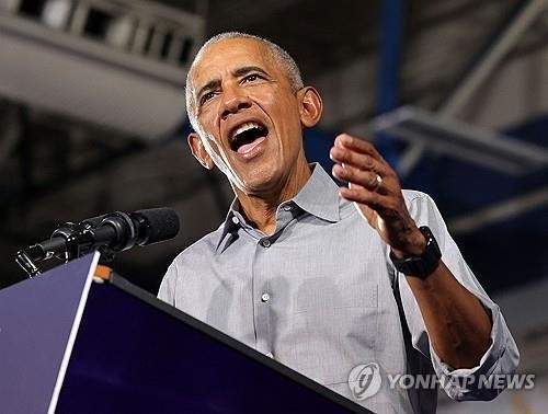 '<b>트럼프</b> 바쁘다' 중국과도 싸우고 <b>하버드</b>와도 싸우고