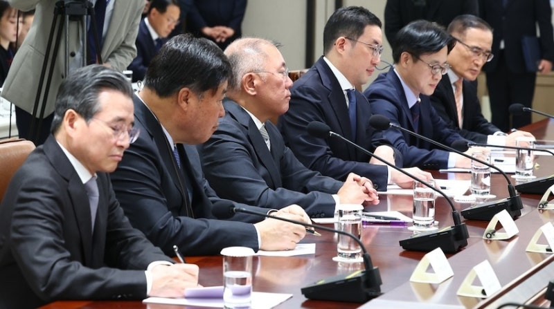 李대통령 '<b>국내투자</b>' 당부에…총수들 일제히 화답