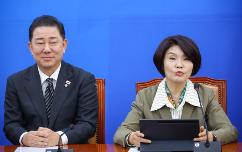 여야, 내년도 <b>예산안 합의 불발</b>…오후 재논의 타결 재시도