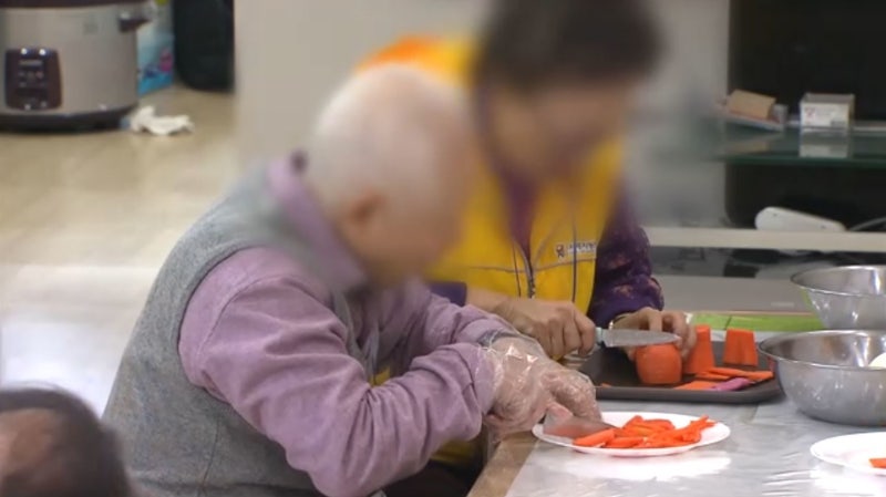 월급 468만원인데 기초연금?…정부 개편 검토