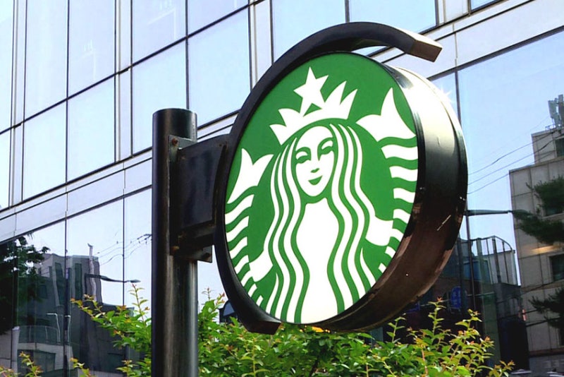 스타벅스 리유저블컵 출시로 환경 보호 나서