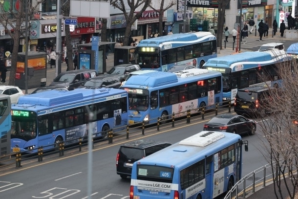 어르신 지하철 이어 버스도 공짜?…서울시의회 무슨 일?