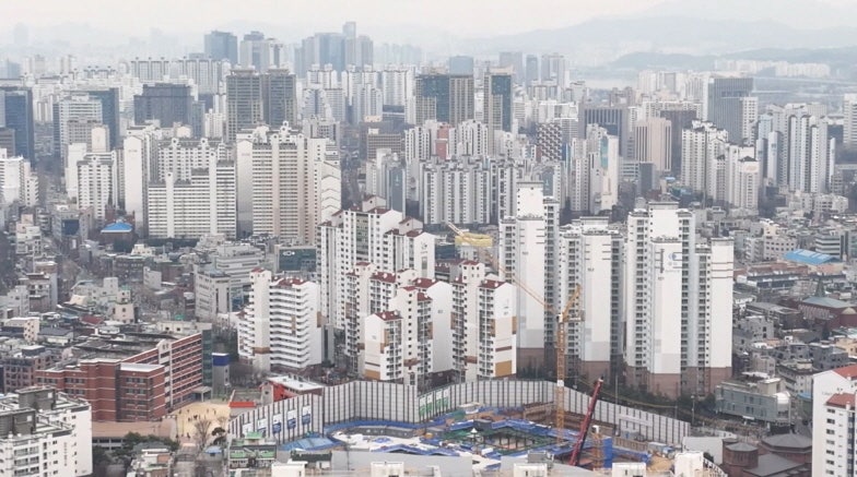 '이러다 서울 떠날라'…서울 집값 평균 10억원 넘었다