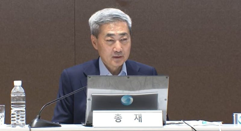 다시 '금리 인상' 깜빡이 켠 신현송…빅스텝엔 선 그어