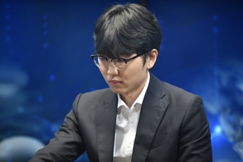 인간이 이겼다…<b>신진서</b> 9단, AI 카타고에 역전 우승