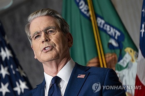 <b>국제유가</b>, 대규모 이란 제재에도 <b>2%</b> 넘게 <b>하락</b>