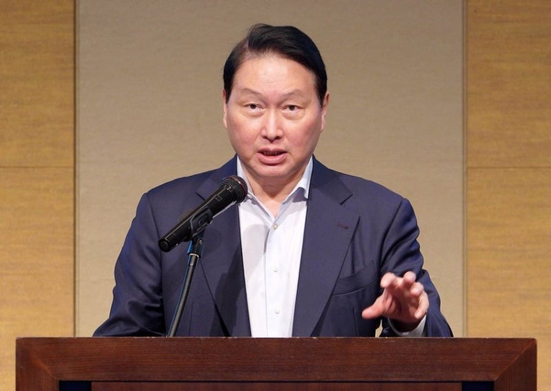 <b>최태원</b> "일본에 반도체 <b>합작공장</b> 설립 검토"