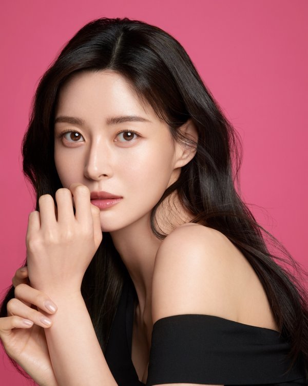 Kwon Nara signs with C-JeS Entertainment - Celebrity News & Gossip ...