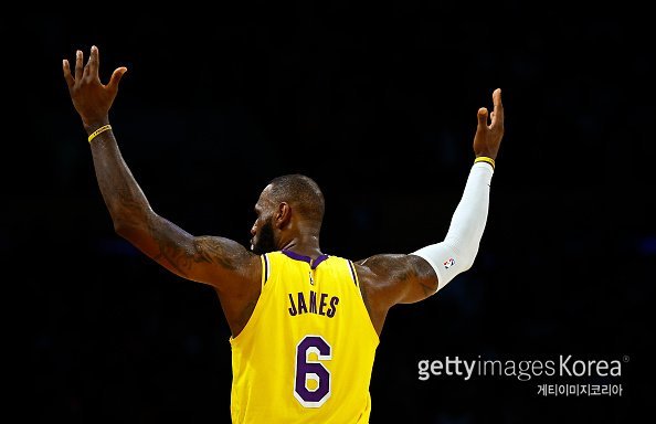 LA <b>레이커스</b>, NBA 인-시즌 토너먼트 초대 우승…MVP는 ‘킹’ 제임스