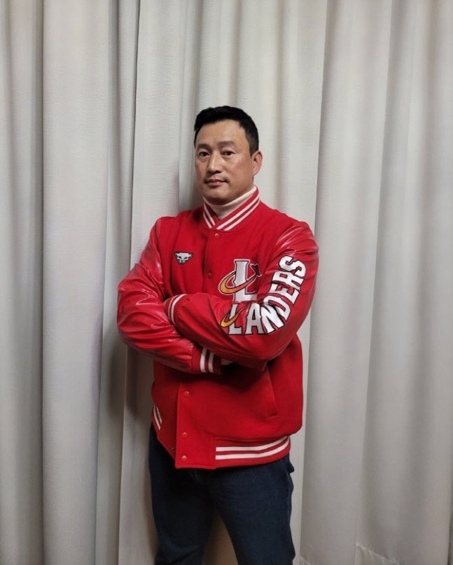 '캐넌히터' <b>김재현</b>, SSG 새 <b>단장</b>으로 "무거운 책임 느껴"