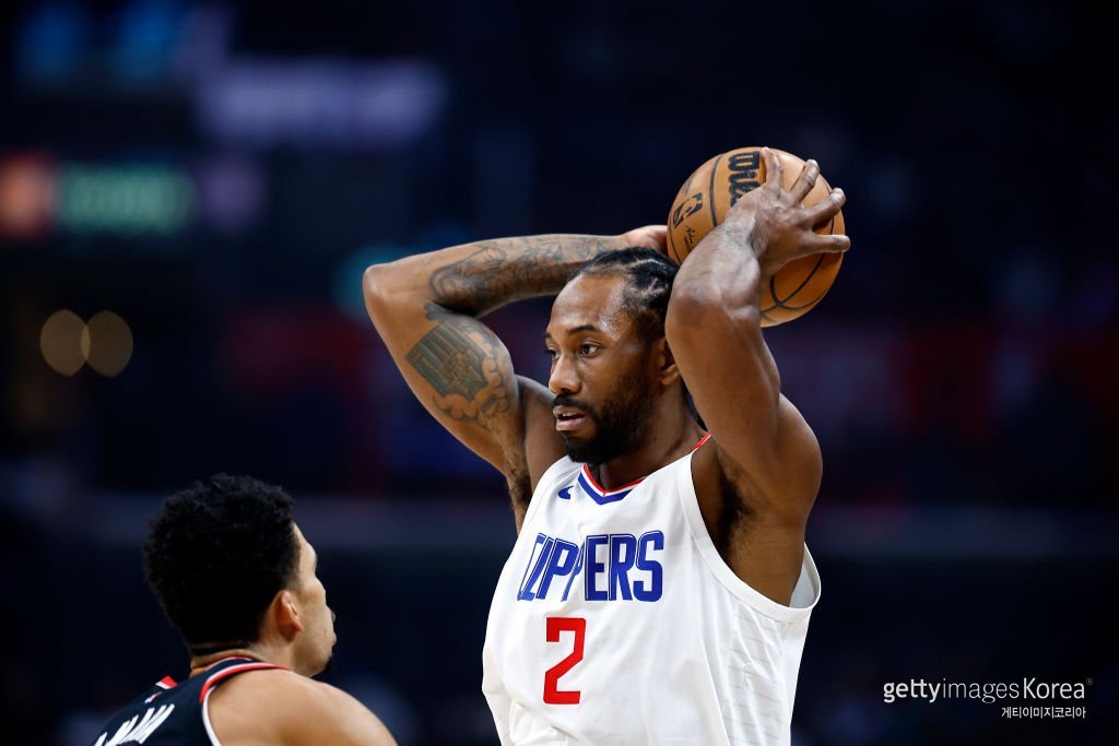 NBA 파이널 MVP 2회 <b>카와이</b> 레너드, 3년 2021억원에 연장계약