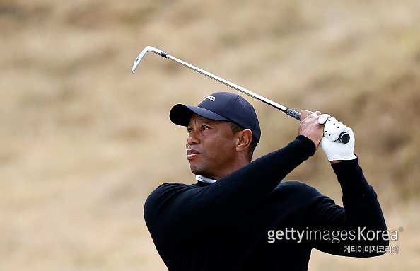 타이거 <b>우즈</b>, USGA 선정 ‘밥 <b>존스</b> 어워드’ <b>수상</b>