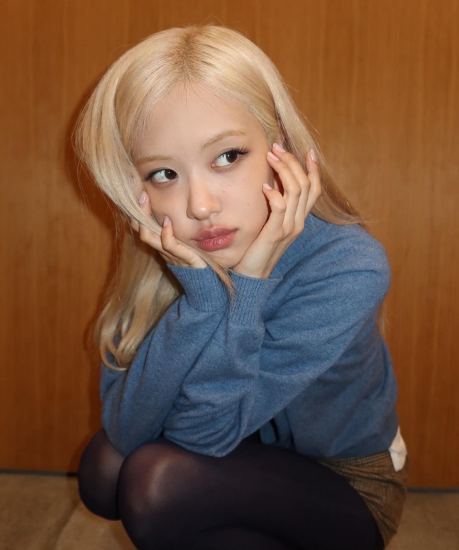 블랙핑크 로제, 애교 가득 꽃받침 넘 사랑스러움 ㅠㅡ