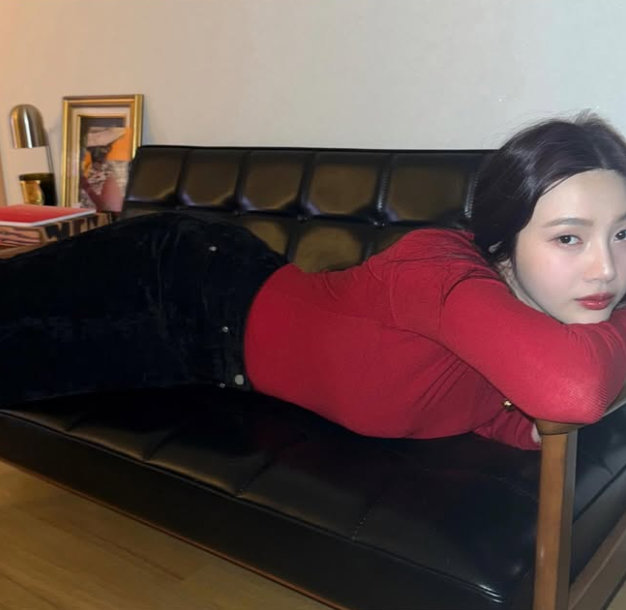 레드벨벳 조이, 풀린 눈+헝클어진 머리…몽환적인 분위기
