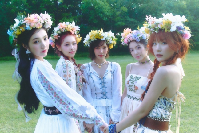 thumbnail for Red Velvet's Full-Group Renewal Nears Completion as Joy Signs New Contract with SM Entertainment