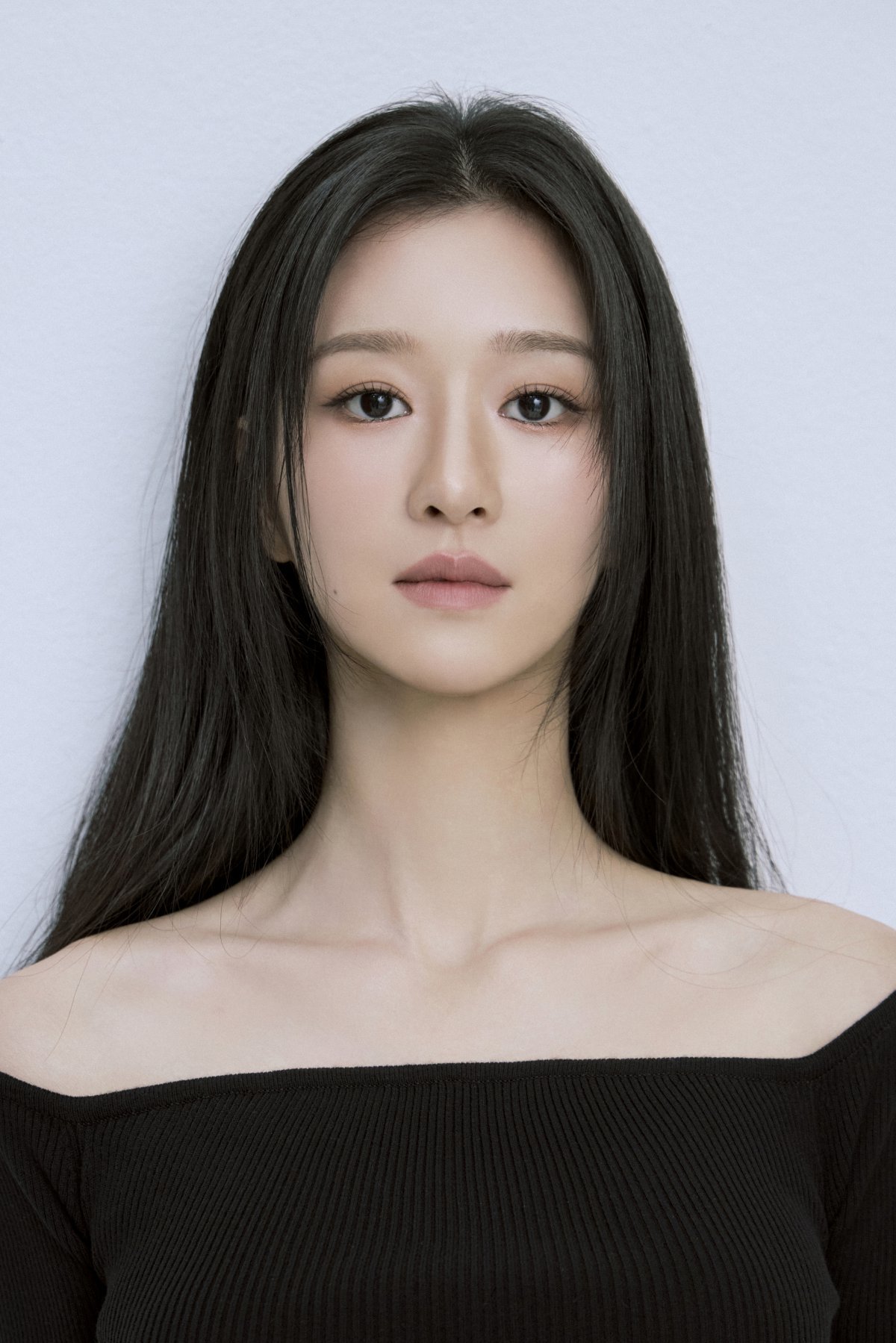 서예지, <b>논란</b>의 그림자 걷고 ‘인간의 숲’으로 들어갈까