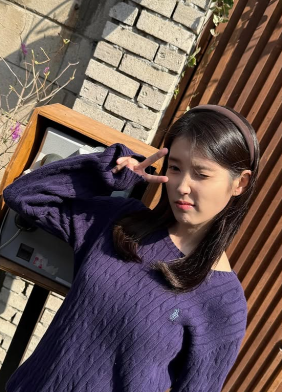 생일에도 멋짐이 폭발하는 아이유님
