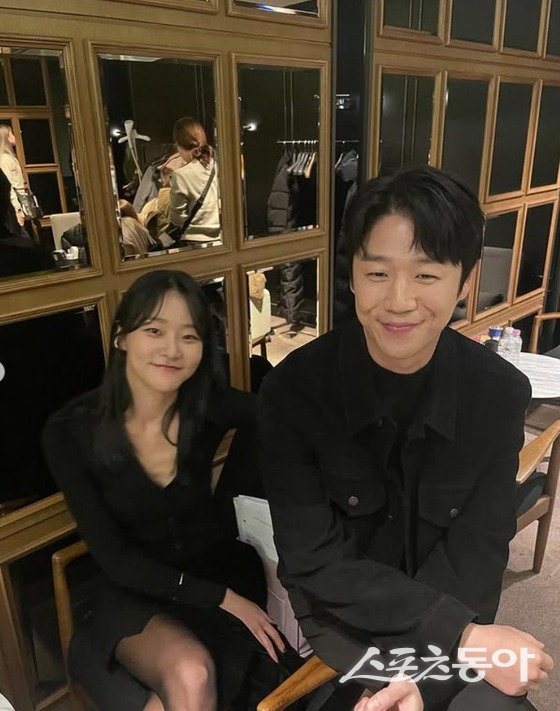‘언슬전’ <b>정준원</b>, 모델 <b>강승현</b>과 <b>열애설 부인</b> “친한 무리 중 한 명”
