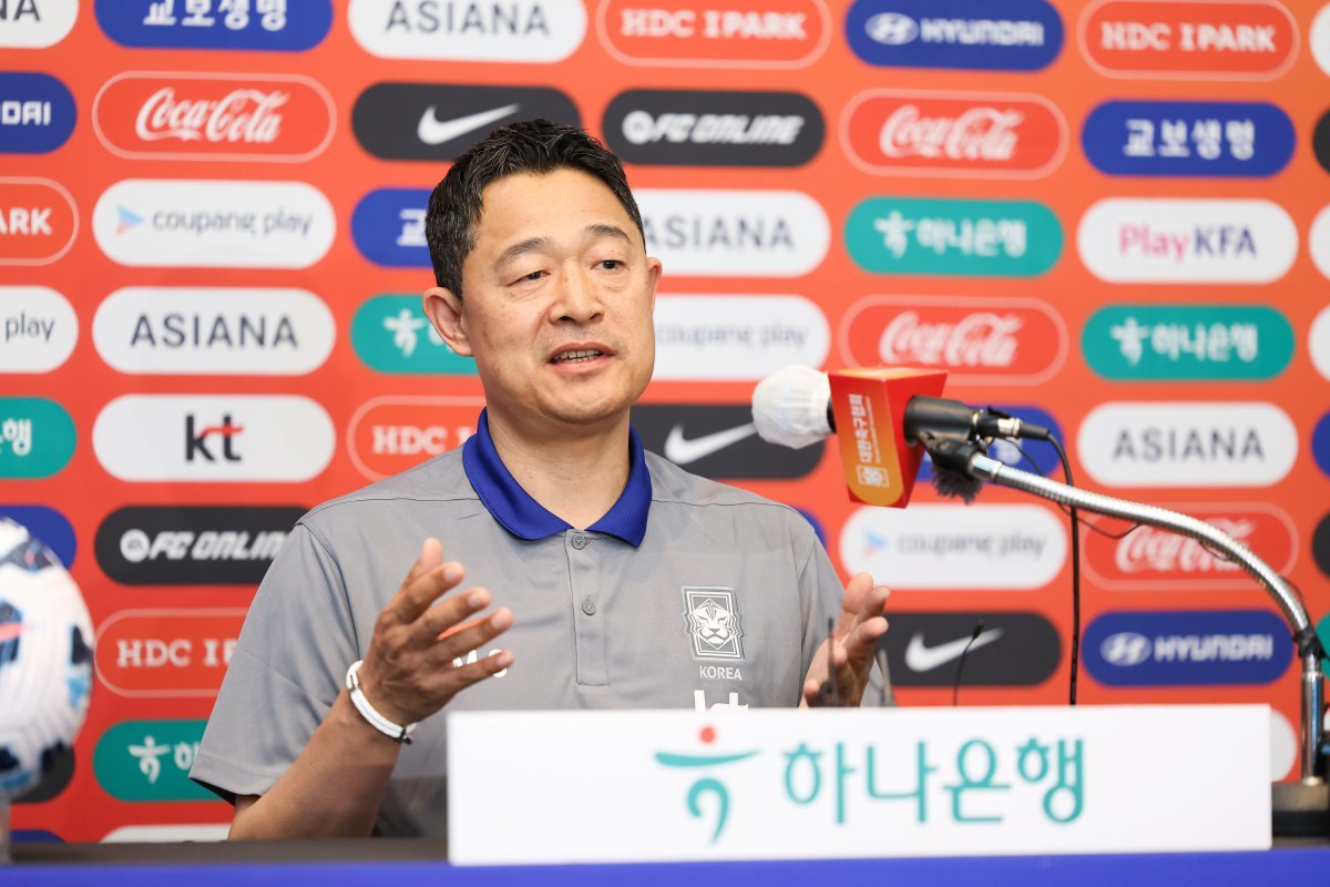 “몸이 부서져도 <b>아시안게임 금메달</b>”…U-22 대표팀 새 사령탑 <b>이민성</b> ...