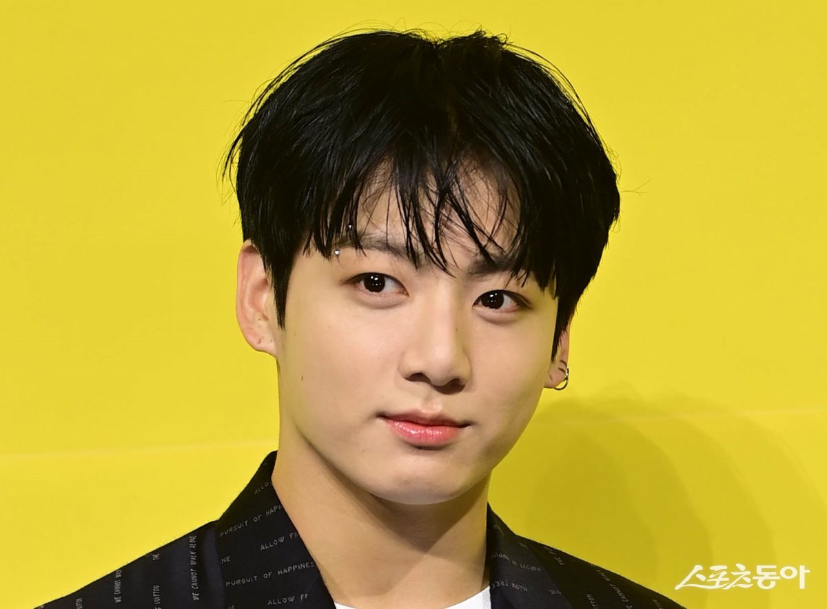 BTS <b>정국</b>, 日<b>우익 모자 논란</b> “비판 겸허히 받겠다, 죄송” [전문]