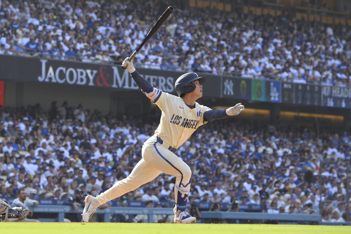 KBO 휩쓸었던 ‘히어로즈 듀오’ MLB에서 만났다…<b>김혜성</b>, <b>이정후</b> 앞으로...