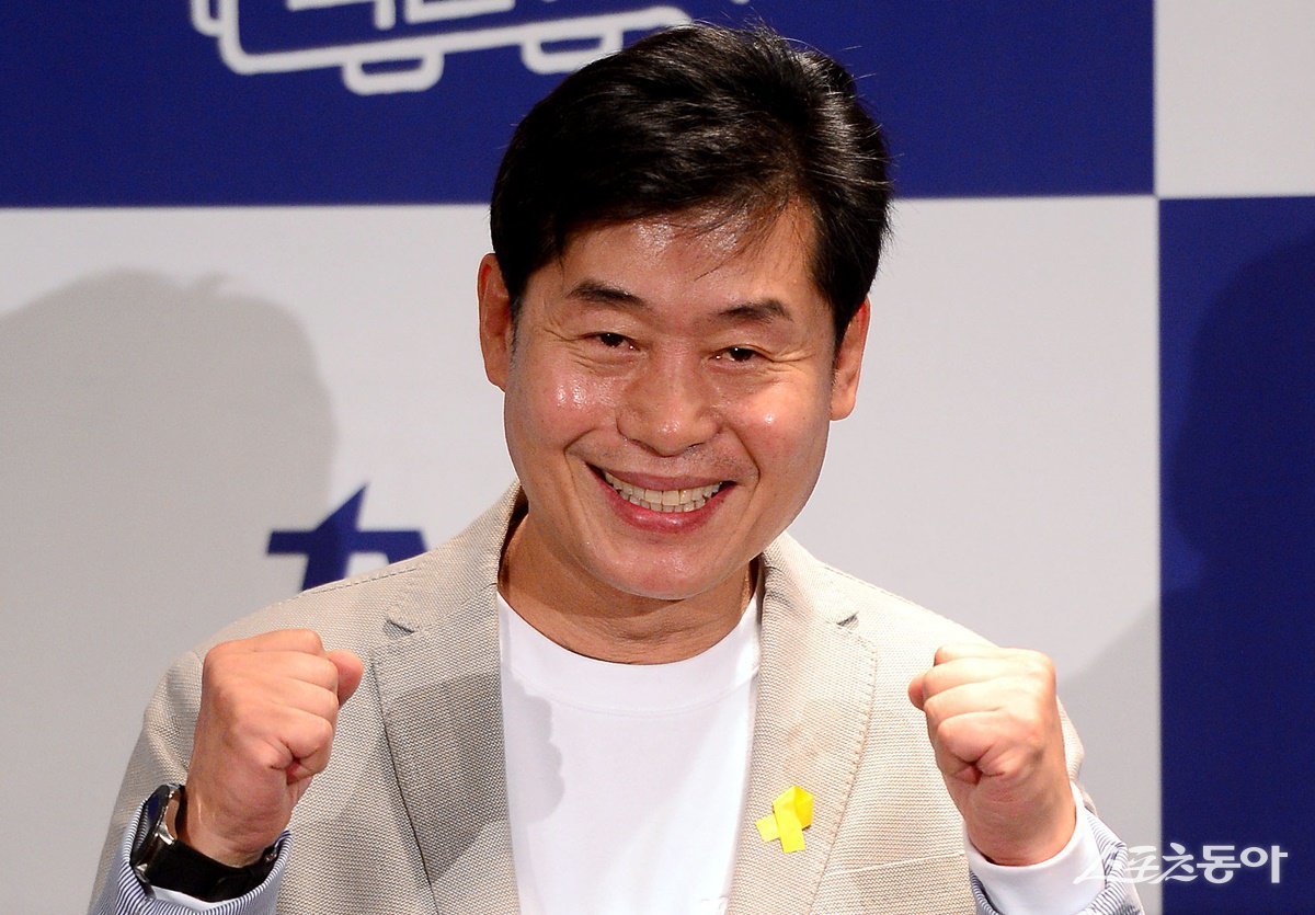 <b>이연복</b> <b>사과</b> “<b>국밥 대장균 검출</b>, 판매 중단…끝까지 책임지겠다” [공...