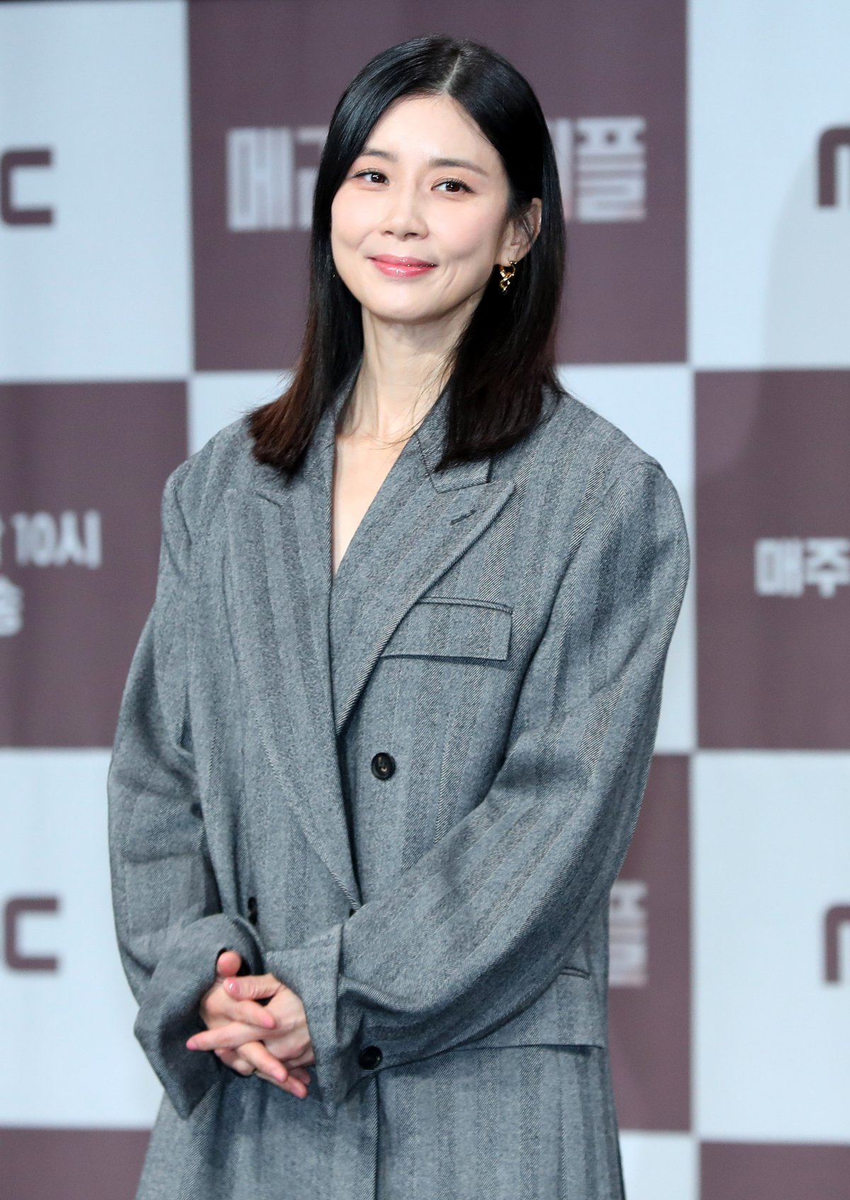 ‘<b>메리 킬즈 피플</b>’ <b>이보영</b> “부부 동반 <b>조력 사망</b>, 남편 지성과 이야기...