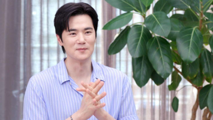 <b>김강우</b>, 아내 대신 15년간 <b>육아일기</b> “내 여자 아프게 하지 마”