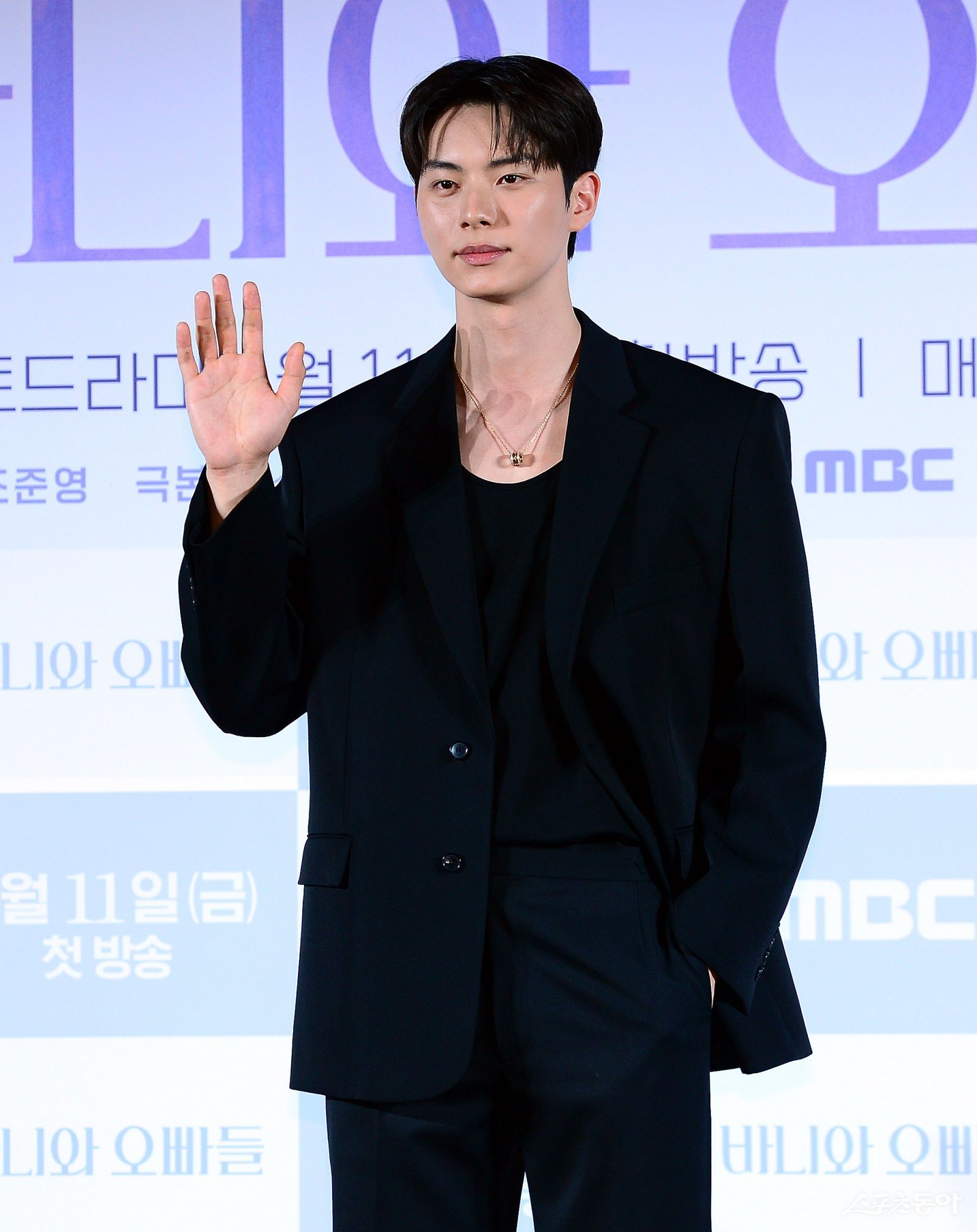 [단독]이채민, <b>변우석</b>과 한솥밥…‘대세들의 만남’