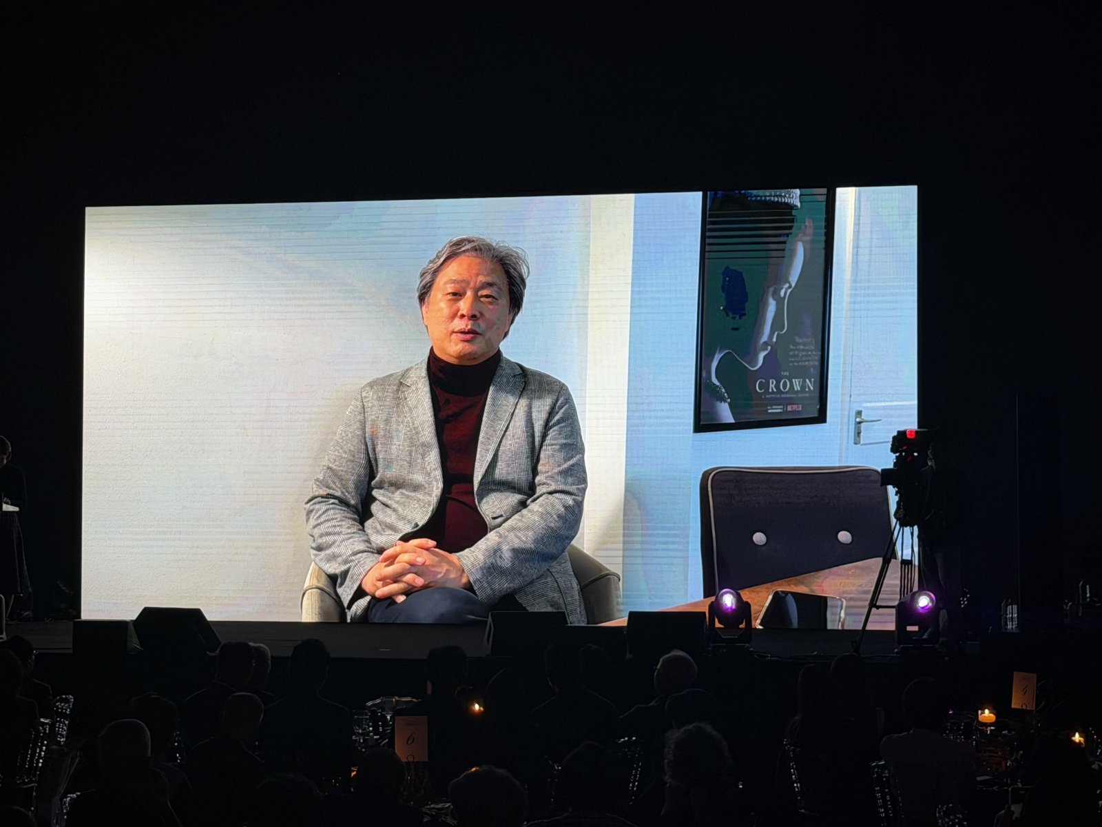 박찬욱부터 <b>안효섭</b>까지…신영균 헌신 담은 ‘<b>아름다운예술인상</b>’ 수상