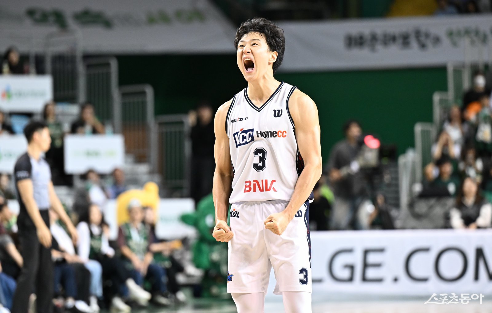 KCC <b>허웅</b>, 마레이 제치고 통산 첫 <b>라운드 MVP</b> 선정