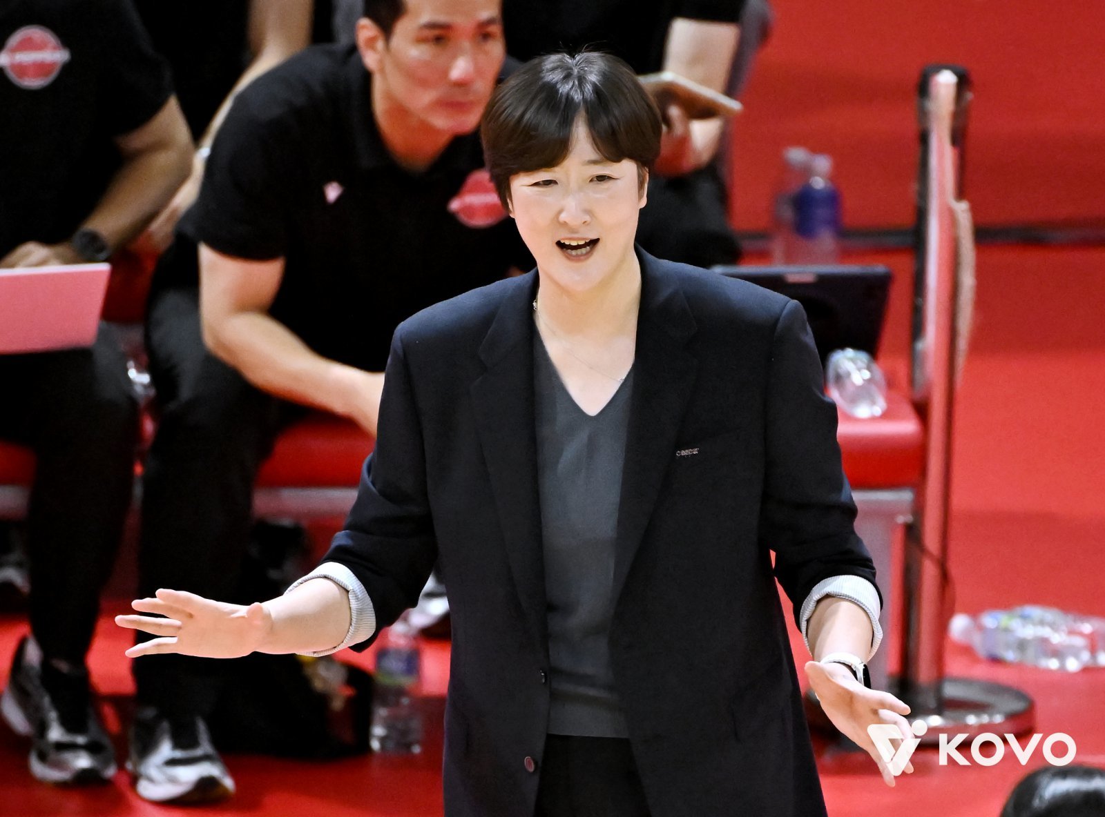 [SD 인천 인터뷰] “오늘까지만 기뻐하겠다” <b>선두</b> 오른 <b>페퍼저축은행</b> ...