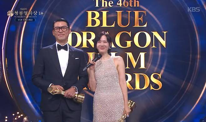 <b>현빈</b>·<b>손예진</b>, 사상 최초 <b>청룡영화상</b> 주연상 ‘부부 동시 수상’…인기...